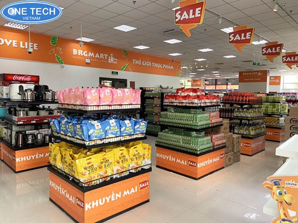 Lắp đặt kệ siêu thị tại BRG Mart 